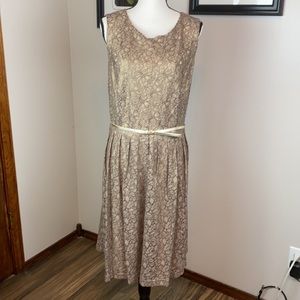 Ellen Tracy Formal lace dress... NEW